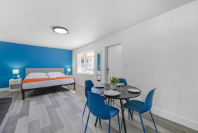 Peaceful Studio by the Beach with Parking included - M25